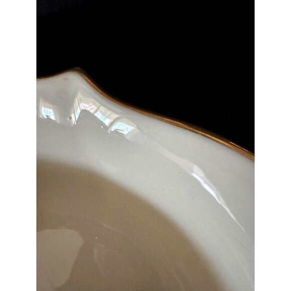 Lenox Vintage Ivory & Gold Scalloped Serving Bowl With Ornate Green & Gold Trim - Picture 3 of 9